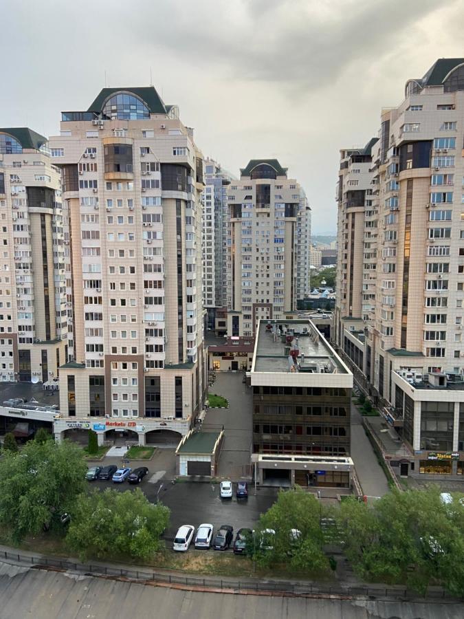 Квартира В Центре Алматы Exterior photo